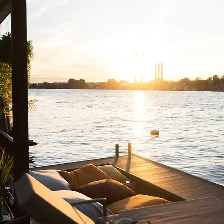 Ada Moment Splav- Kuca Na Reci Beograd- Floating House On Sava River ,belgrade * 베오그라드