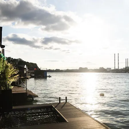 Ada Moment Splav- Kuca Na Reci Beograd- Floating House On Sava River ,belgrade * 베오그라드